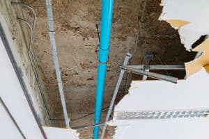 repair leak water pipe